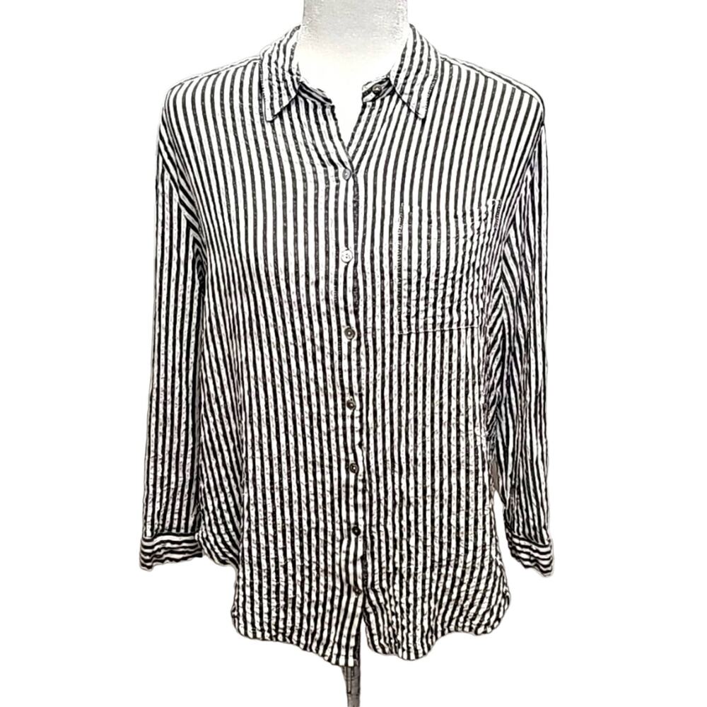 Jane and Delancey Crinkle Button Down 3/4 Sleeve Shirt Black and White Women L